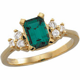 ChathamÂ® Created Emerald & 1/6CT spolu Diamond Ring